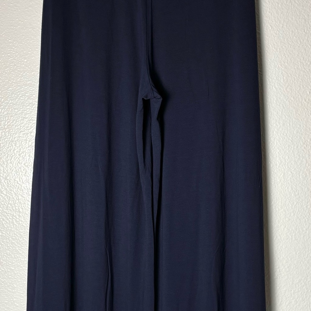 Eileen Fisher Navy Wide Leg Pants 95% viscose 5% Elastane. - Picture 10 of 16